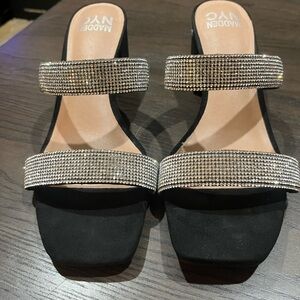 Sparkling Madden NYC two band bling sandals size 8 w